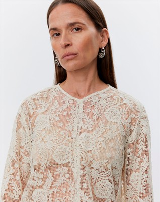 Aaliyah Spring Crochet Bluse